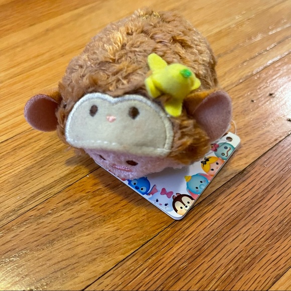 BNWT Disney Tsum Tsum Piglet in Monkey Costume - Picture 2 of 7